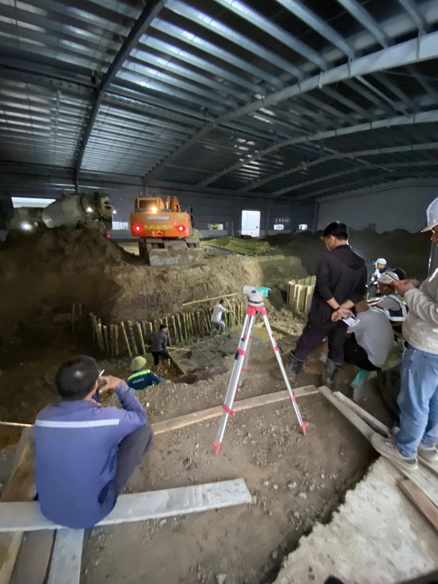 0. dinh vi mong may nha xuong kcn nam cau kien